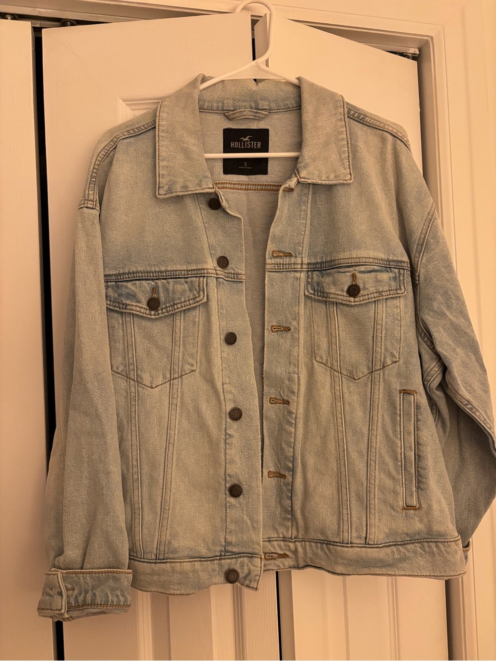 Hollister Light Blue Wash Denim Jacket - Women's